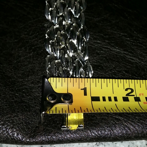 Vintage Silvertone Bracelet - Picture 6 of 6